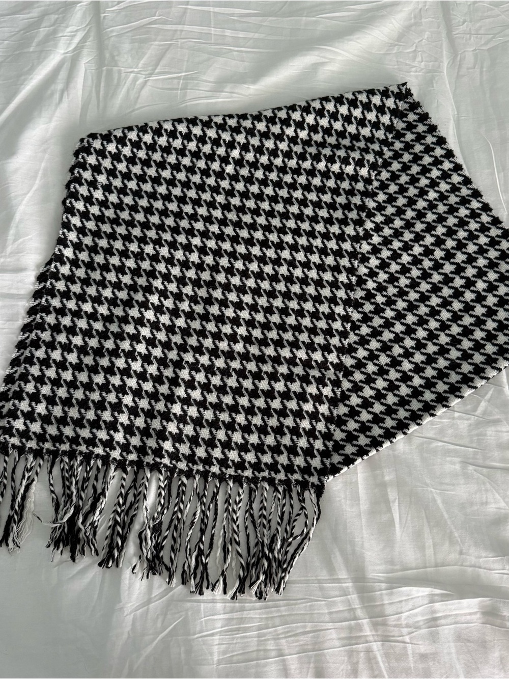 Cashmere Black & White Houndstooth Fringe Scarf - Women Accessories
